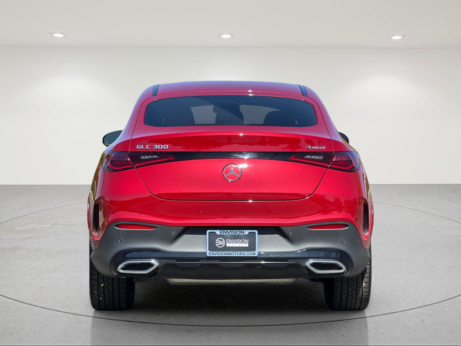 Used 2024 Mercedes-Benz GLC 300 4MATIC image 4