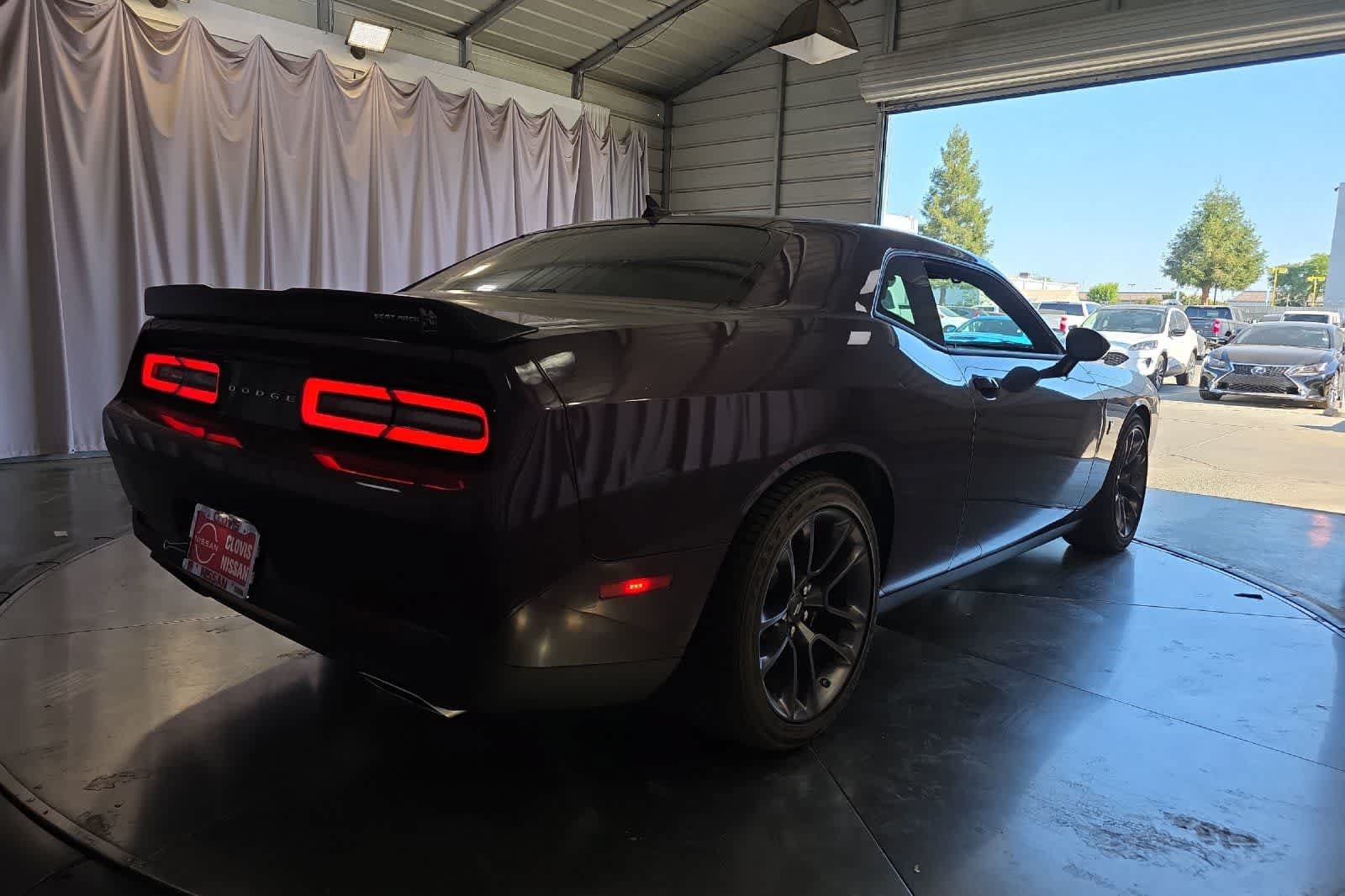 Used 2022 Dodge Challenger R/T Scat Pack RWD image 3