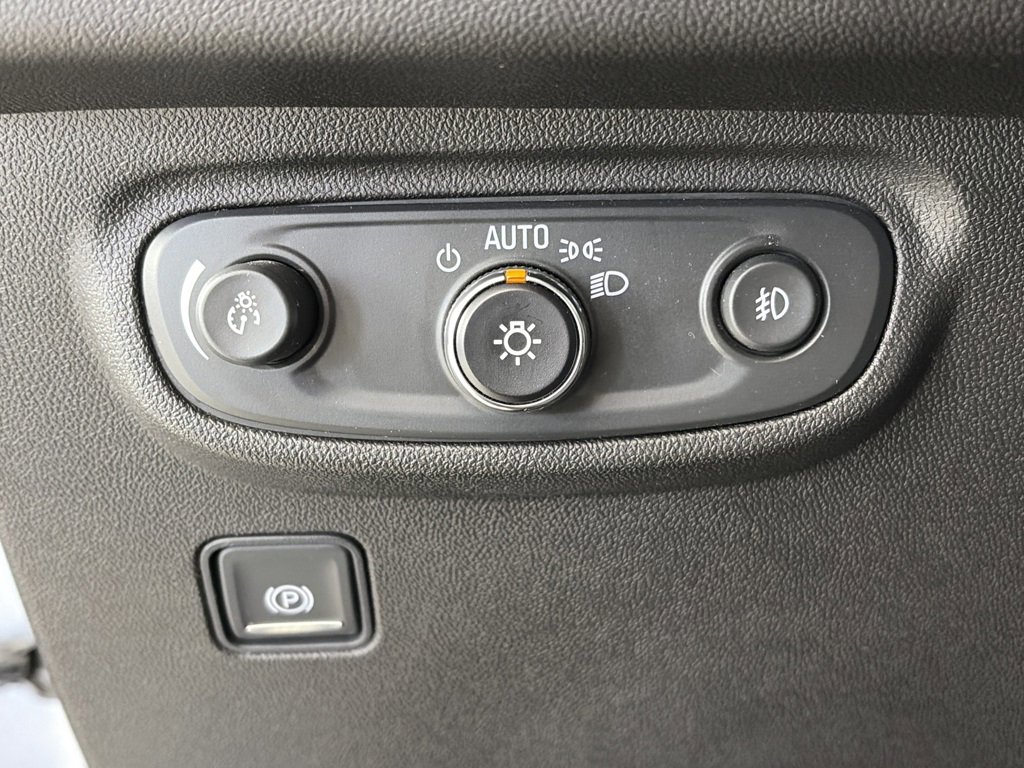 Used 2020 GMC Terrain Denali w/ Denali Premium Package image 24