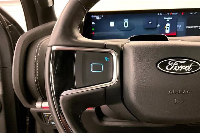 Used 2025 Ford Expedition Platinum w/ Stealth Performance Package image 27