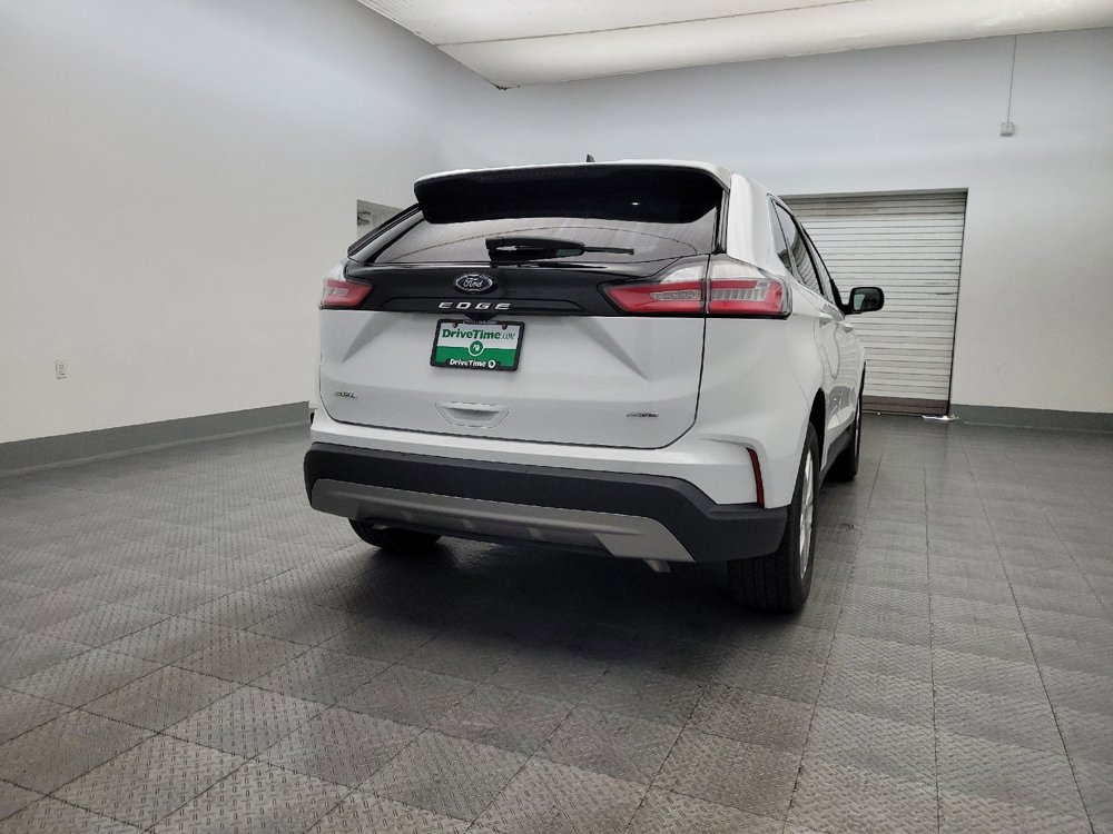 Used 2024 Ford Edge SEL image 7