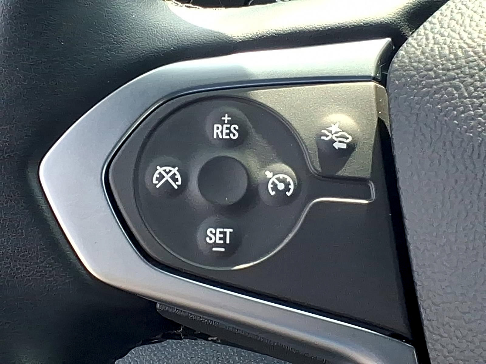 Certified 2023 Chevrolet Traverse LT image 19