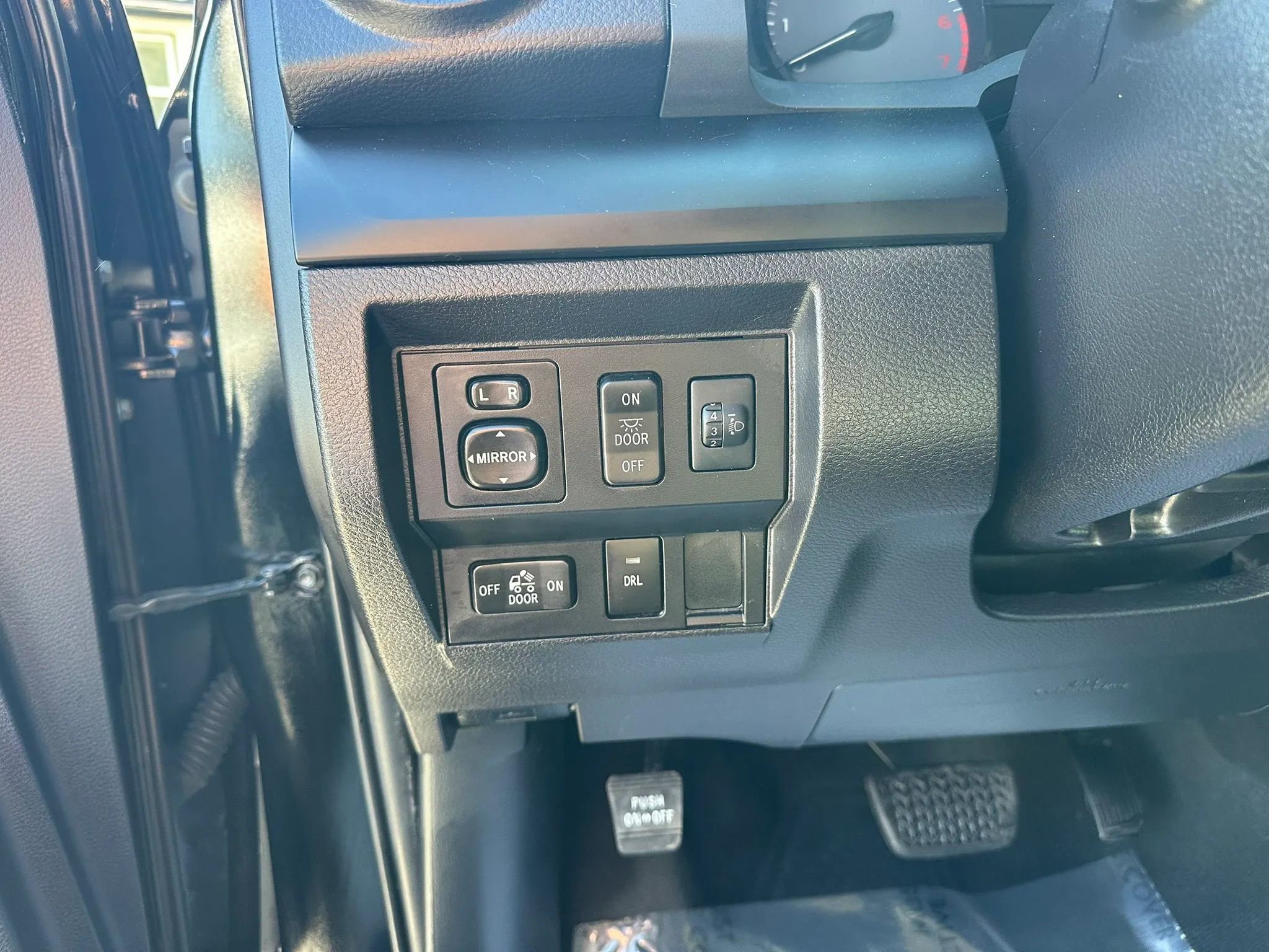 Used 2016 Toyota Tundra SR w/ Tow Package image 20