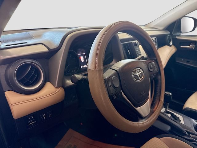 Used 2018 Toyota RAV4 XLE image 10