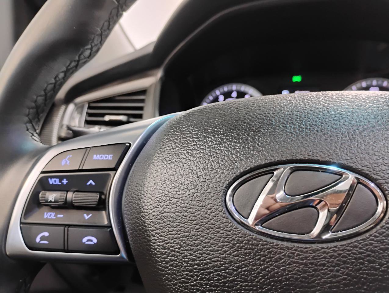 Used 2018 Hyundai Sonata Limited image 19