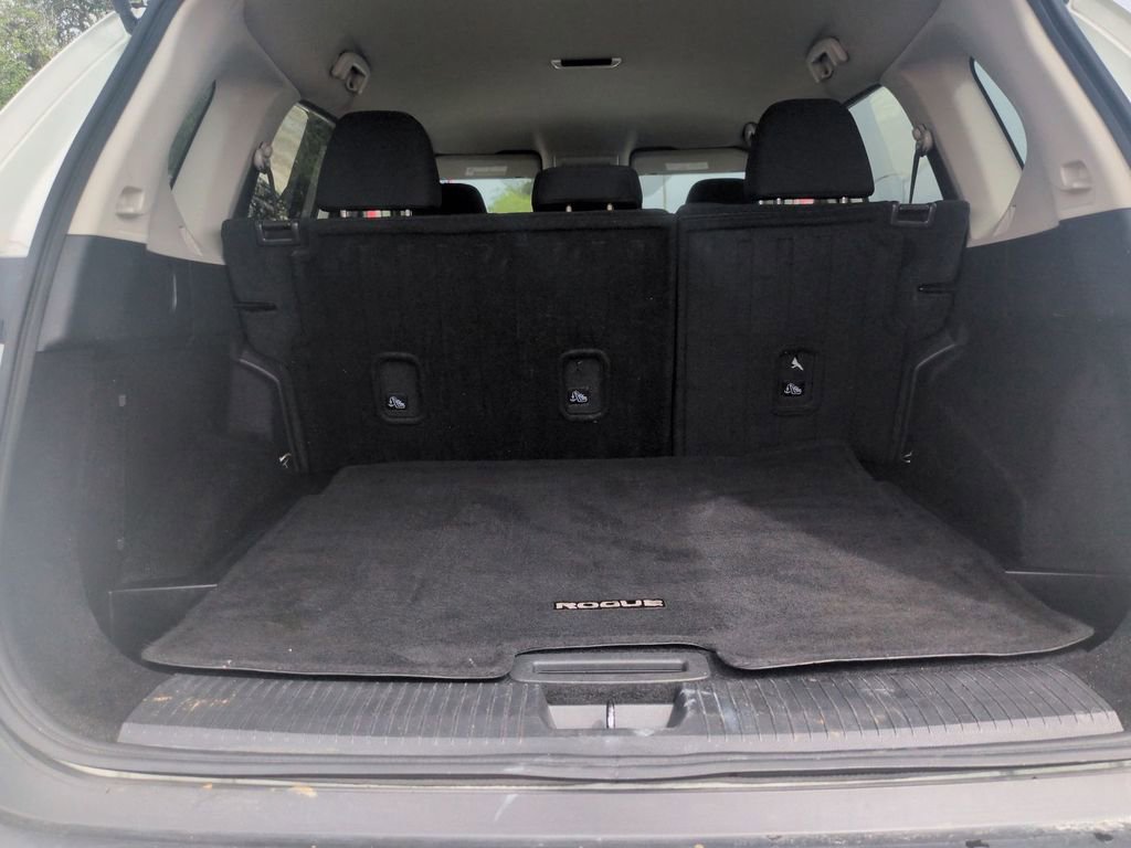 Used 2023 Nissan Rogue S FWD image 34