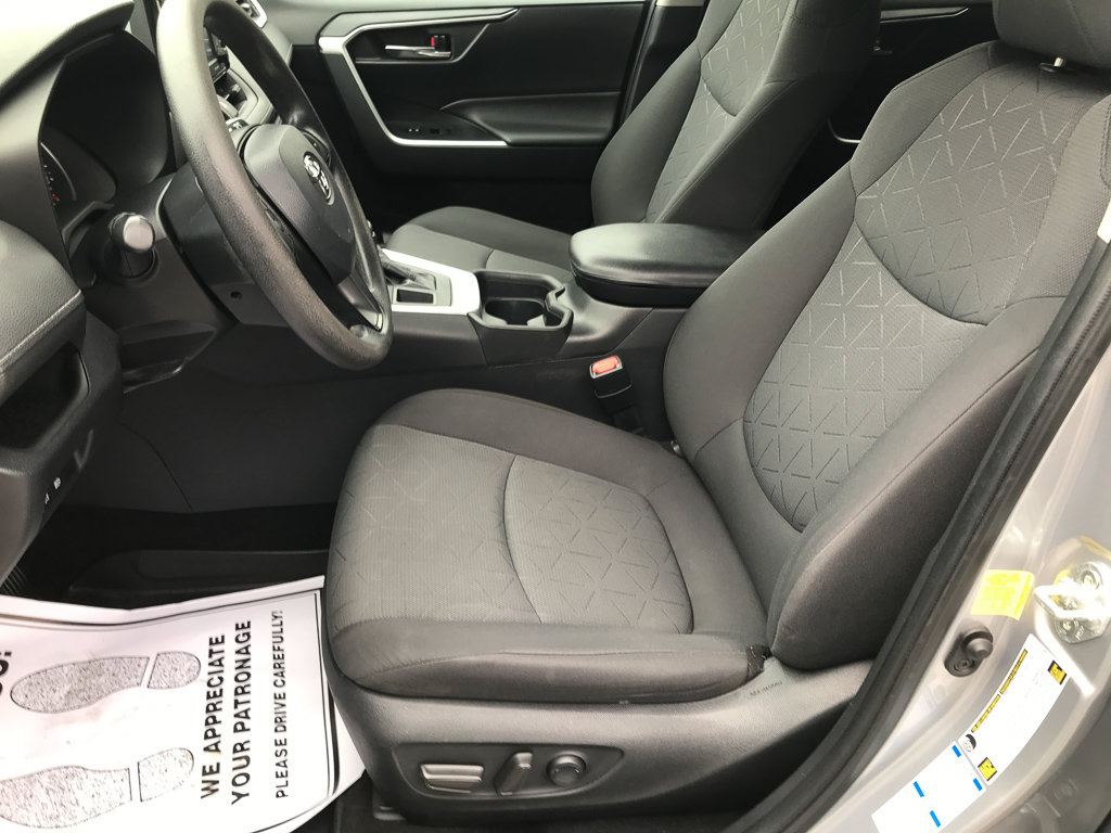 Used 2021 Toyota RAV4 XLE AWD/4WD image 24