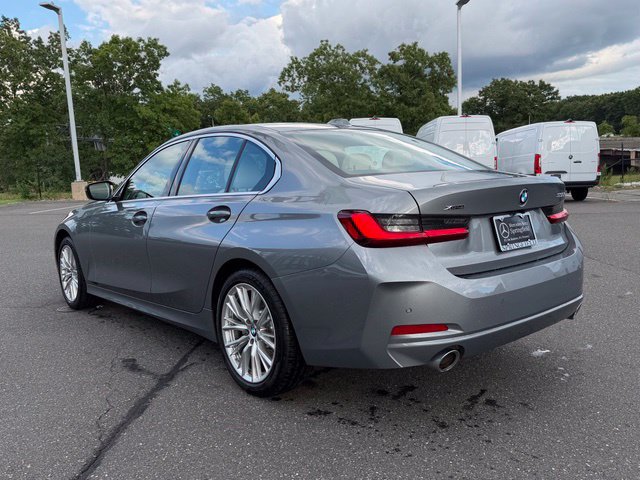 Used 2024 BMW 330i xDrive Sedan w/ Convenience Package AWD/4WD image 5