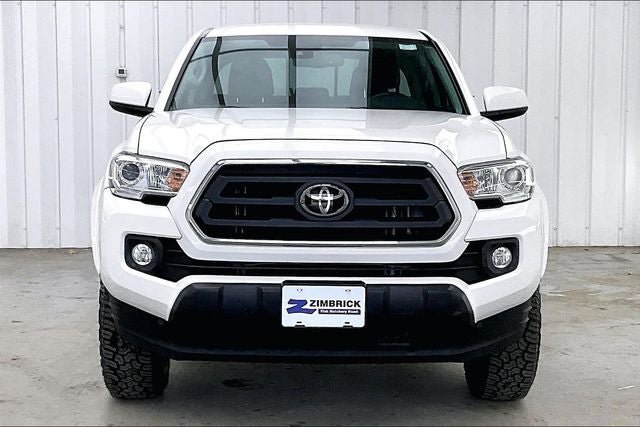 Used 2020 Toyota Tacoma SR5 AWD/4WD image 3