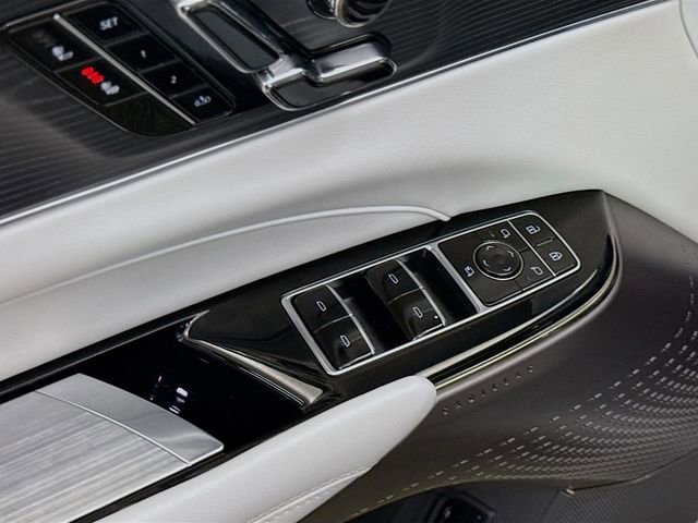 Used 2025 Cadillac Lyriq Sport image 20