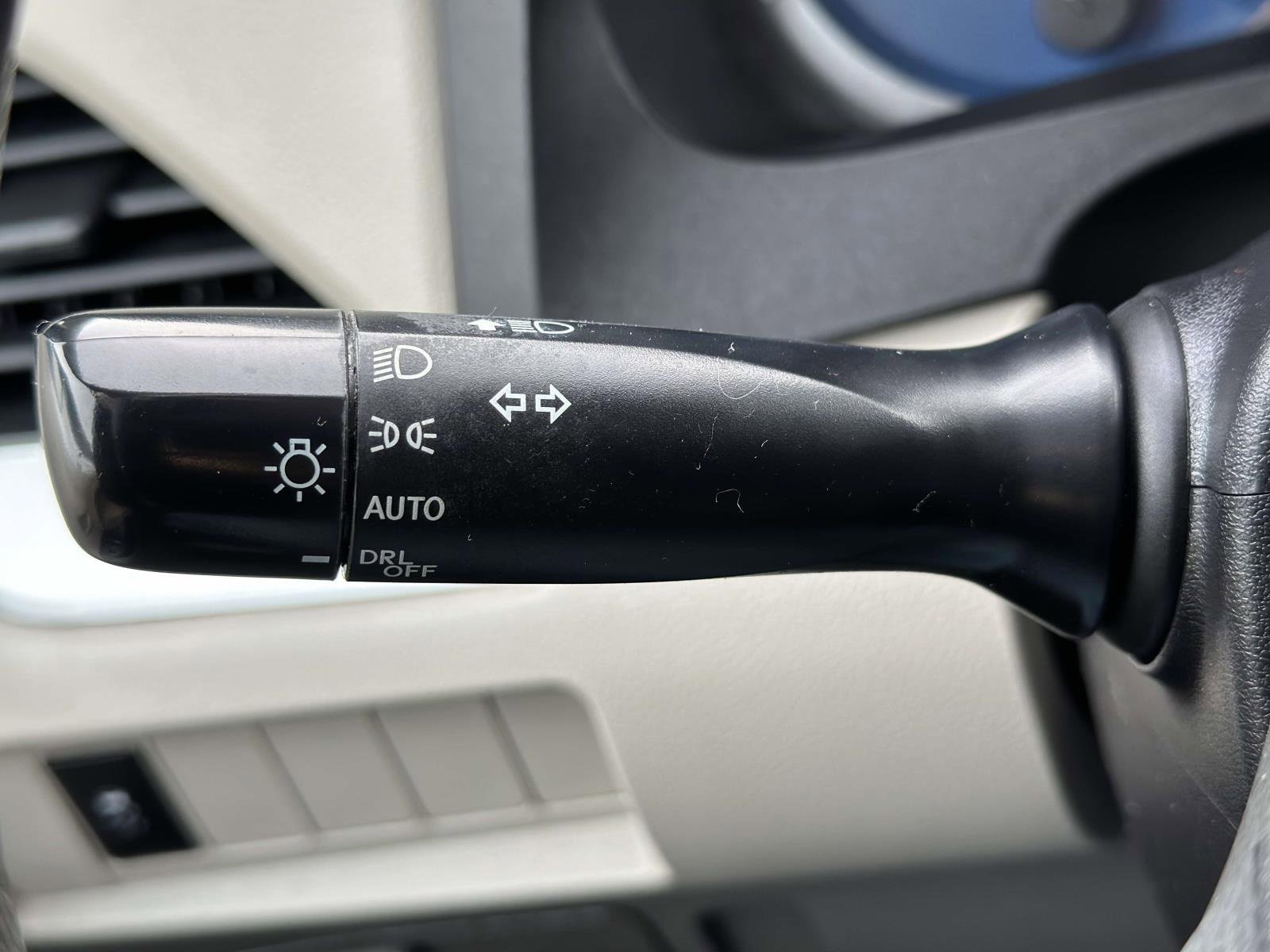 Used 2020 Toyota Sienna L image 16