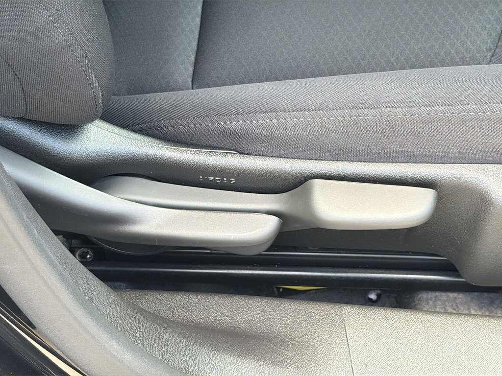 Used 2025 Chevrolet Malibu RS FWD image 31