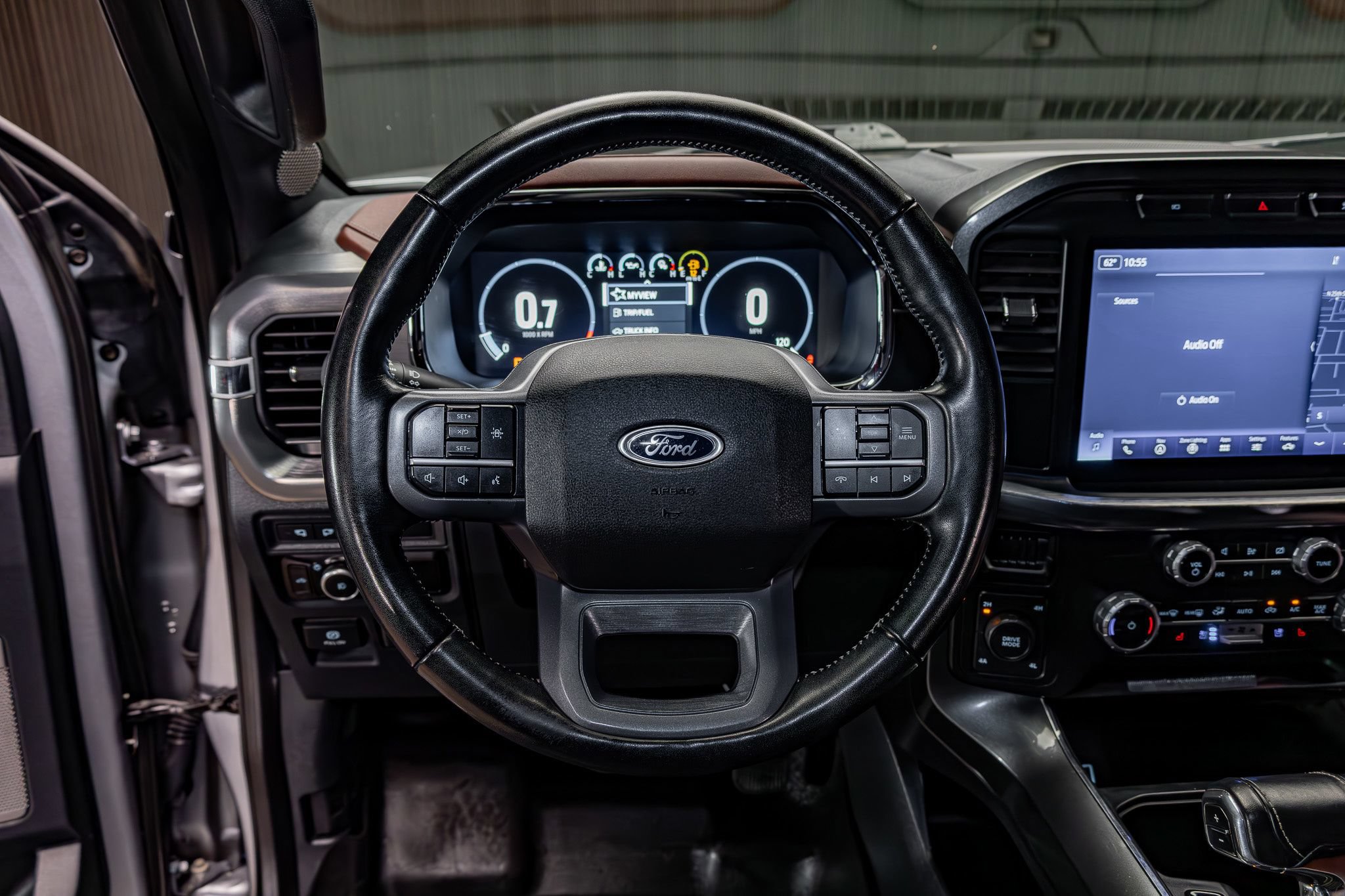 Used 2023 Ford F150 Lariat AWD/4WD image 13