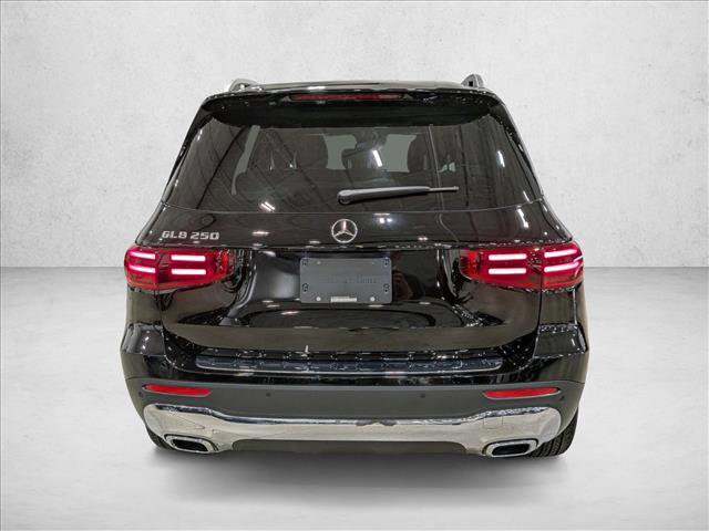 Used 2025 Mercedes-Benz GLB 250 image 7