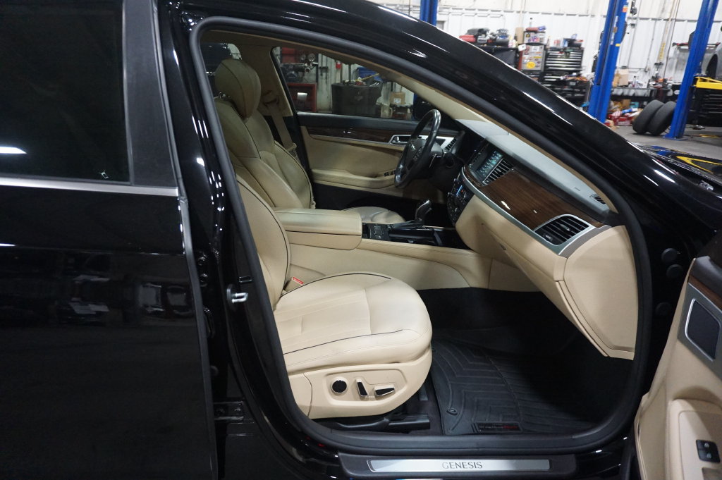 Used 2015 Hyundai Genesis 3.8 w/ Option Group 03 RWD image 16