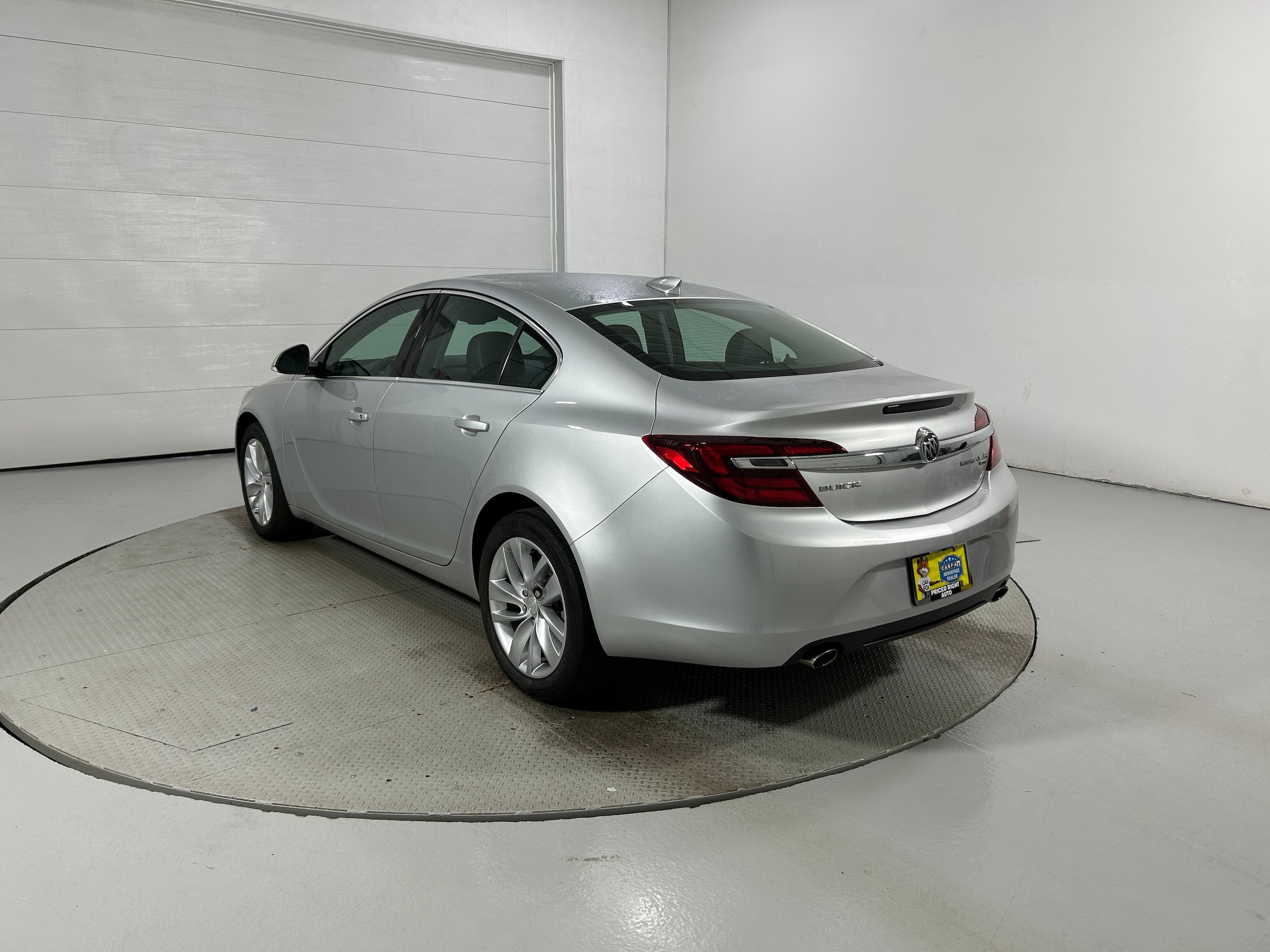 Used 2017 Buick Regal AWD image 21