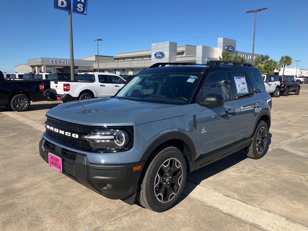 New 2025 Ford Bronco Sport Outer Banks image 3