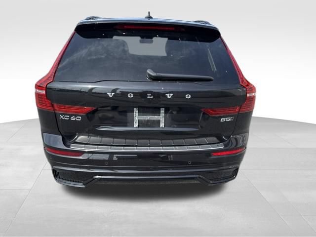 Used 2025 Volvo XC60 B5 Core AWD/4WD image 7