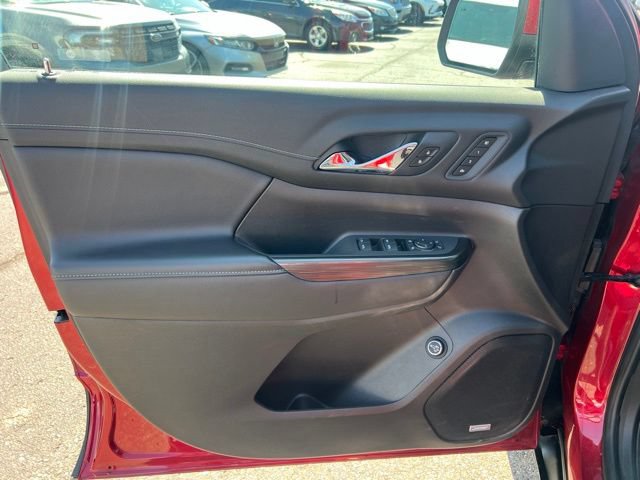 Used 2021 GMC Acadia SLT w/ Technology Package AWD/4WD image 23