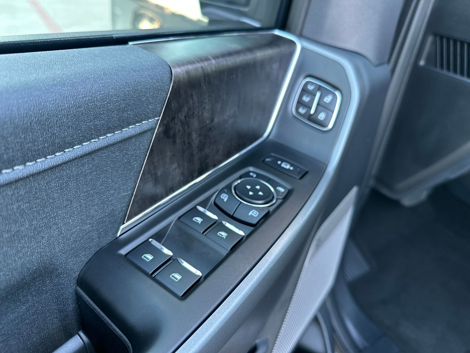 New 2026 Ford F350 Lariat w/ Lariat Premium Package image 11