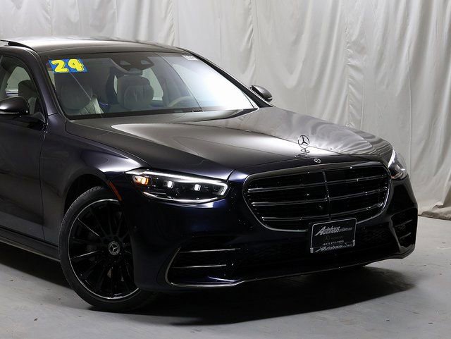 Certified 2024 Mercedes-Benz S 580 4MATIC Sedan w/ AMG Line image 2