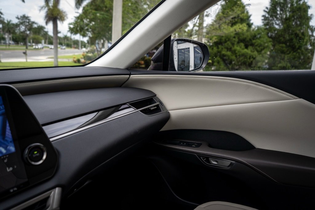 Used 2023 Lexus RX 350 FWD w/ Accessory Package (K3) image 25