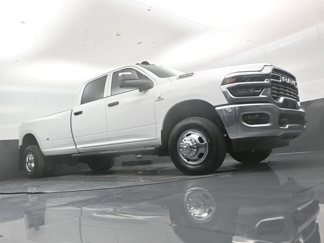 New 2026 RAM 3500 Tradesman AWD/4WD image 38
