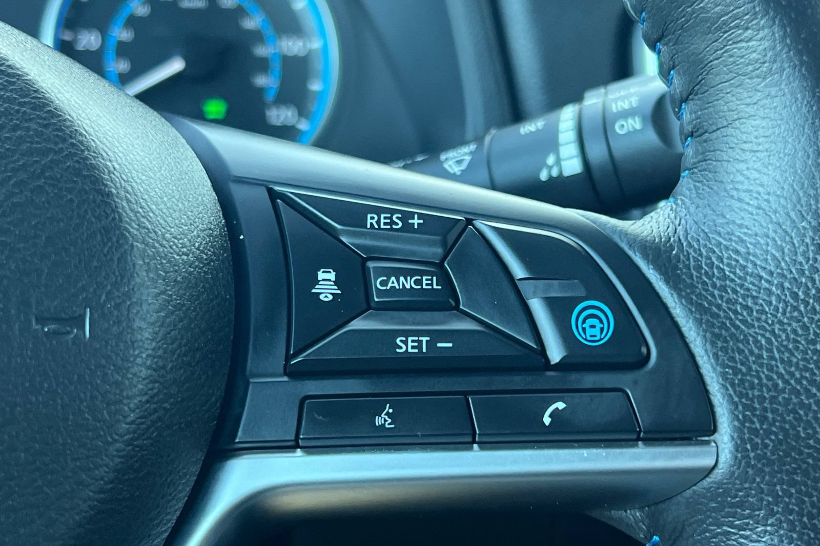 Certified 2024 Nissan Leaf SV Plus FWD image 29