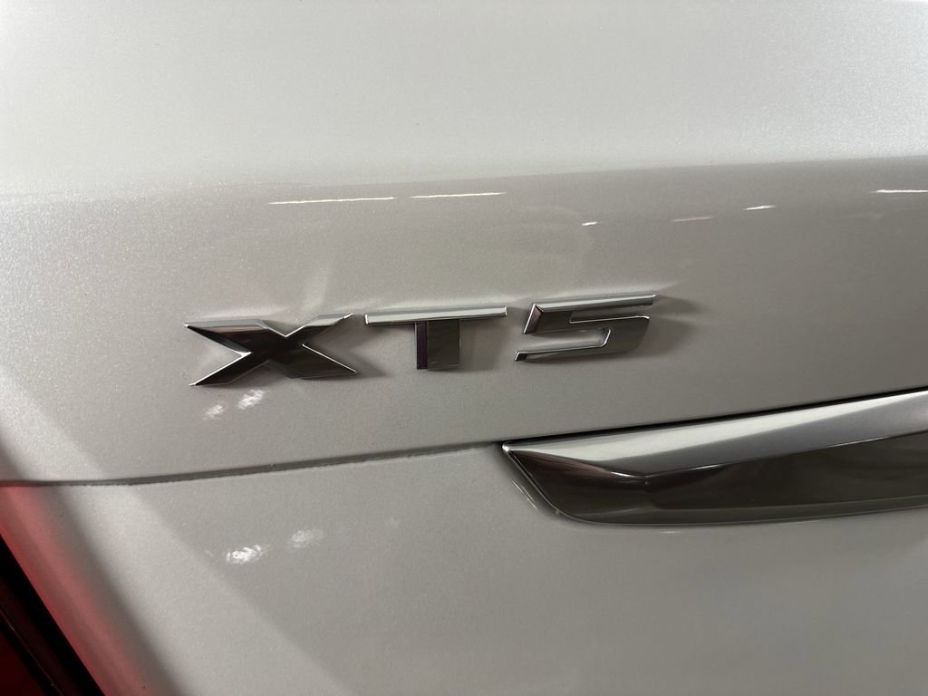 Used 2023 Cadillac XT5 Premium Luxury image 35