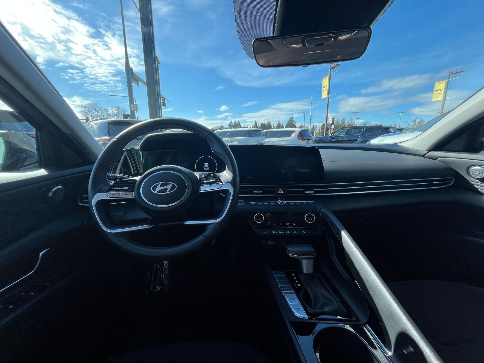 Used 2025 Hyundai Elantra SEL FWD image 36