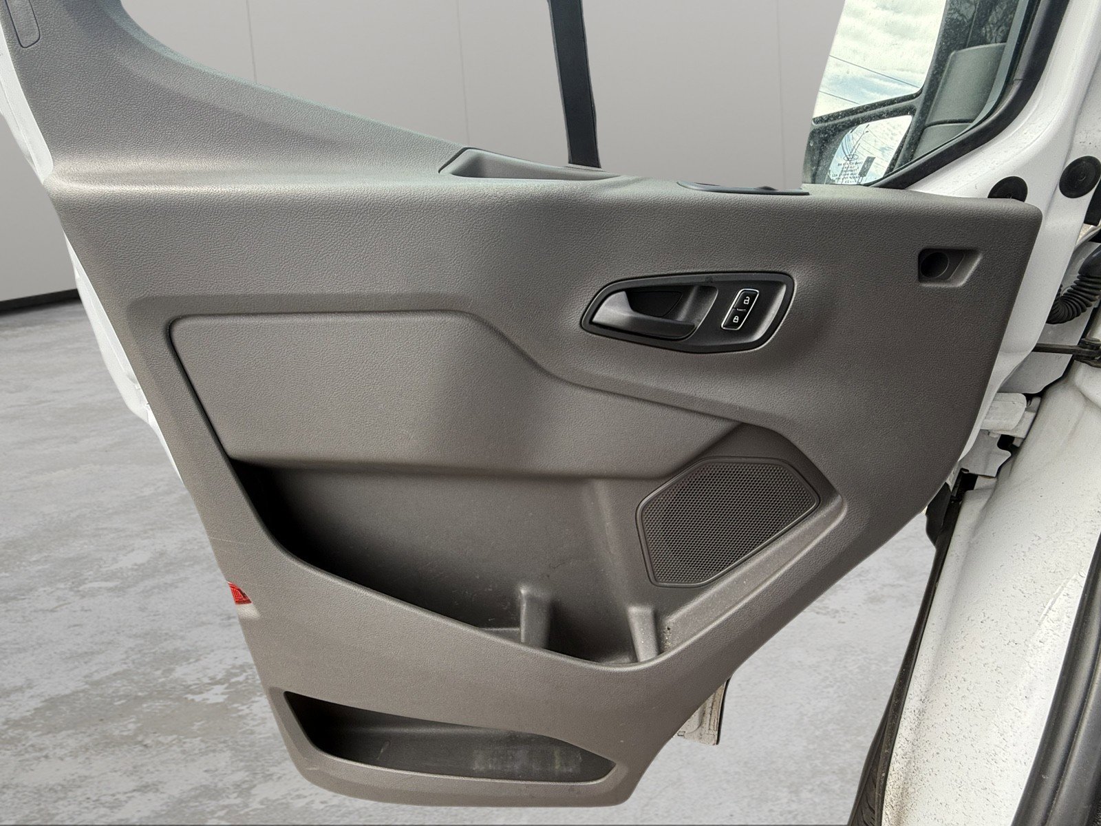 Used 2023 Ford Transit 250 Low Roof RWD image 18