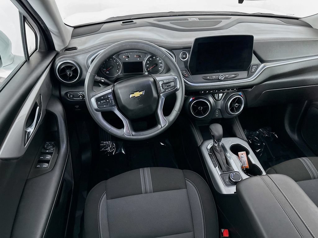 Used 2023 Chevrolet Blazer LT FWD image 29