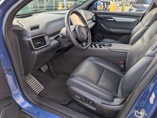 Used 2023 VinFast VF 8 Plus image 6