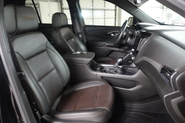 Used 2023 Chevrolet Traverse High Country w/ LPO, Floor Liner Package AWD/4WD image 29