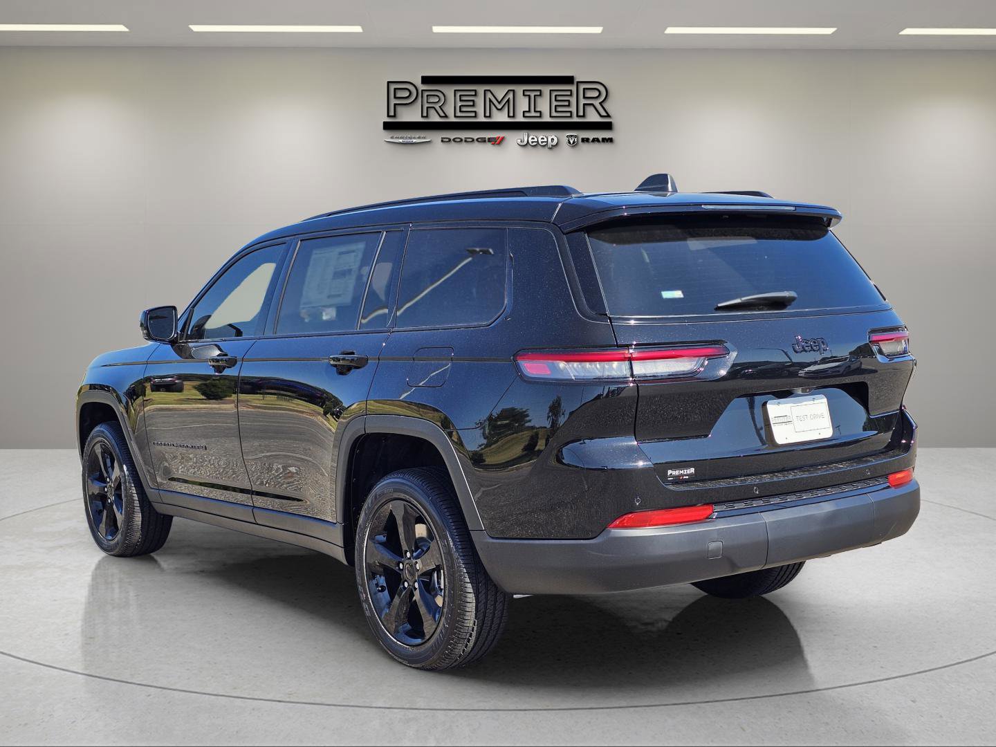 New 2025 Jeep Grand Cherokee L Altitude image 12