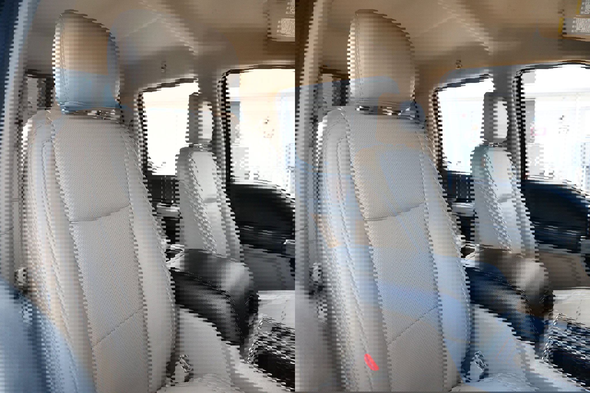 Used 2017 Ford F150 Lariat w/ Equipment Group 501A Mid image 19