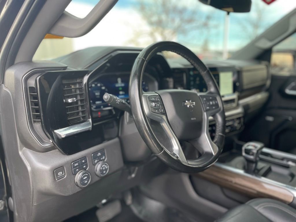 Used 2023 Chevrolet Silverado 1500 LT Trail Boss w/ Convenience Package II image 10