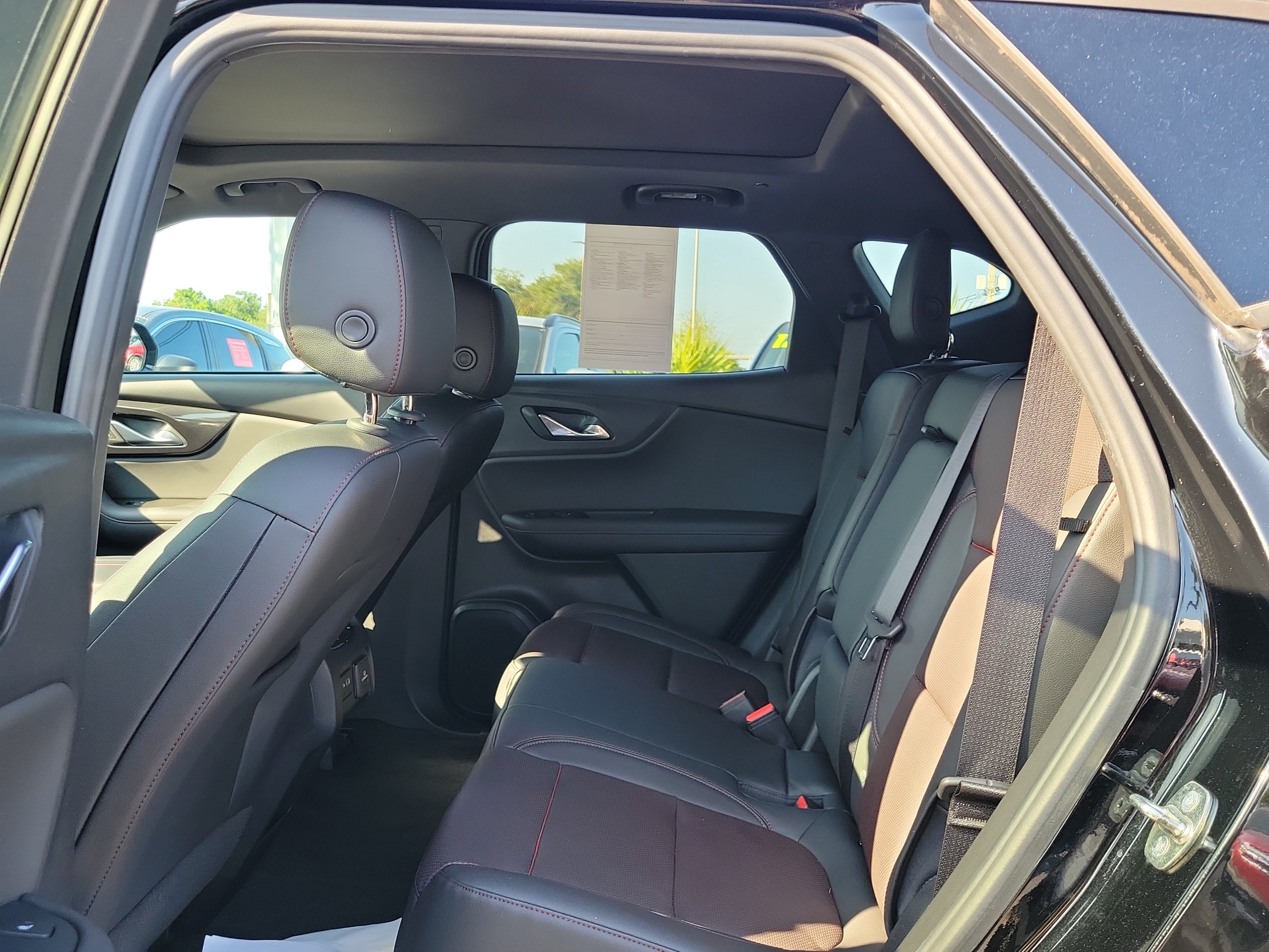 Used 2019 Chevrolet Blazer RS FWD image 12