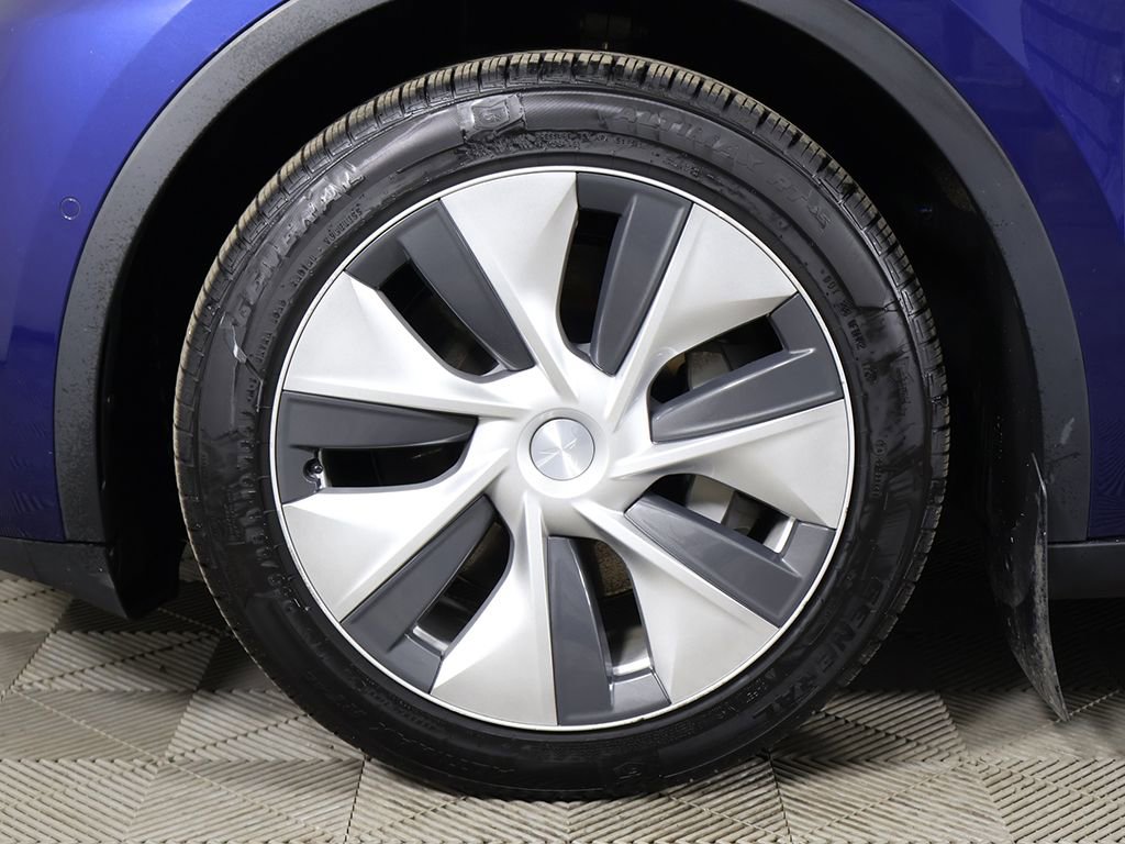 Used 2021 Tesla Model Y Long Range AWD/4WD image 23