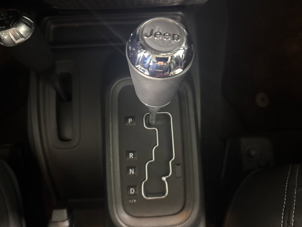 Used 2017 Jeep Wrangler Unlimited Sahara w/ Dual Top Group image 25