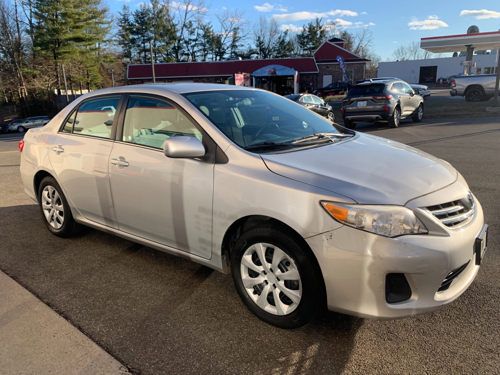 Used 2013 Toyota Corolla LE image 3