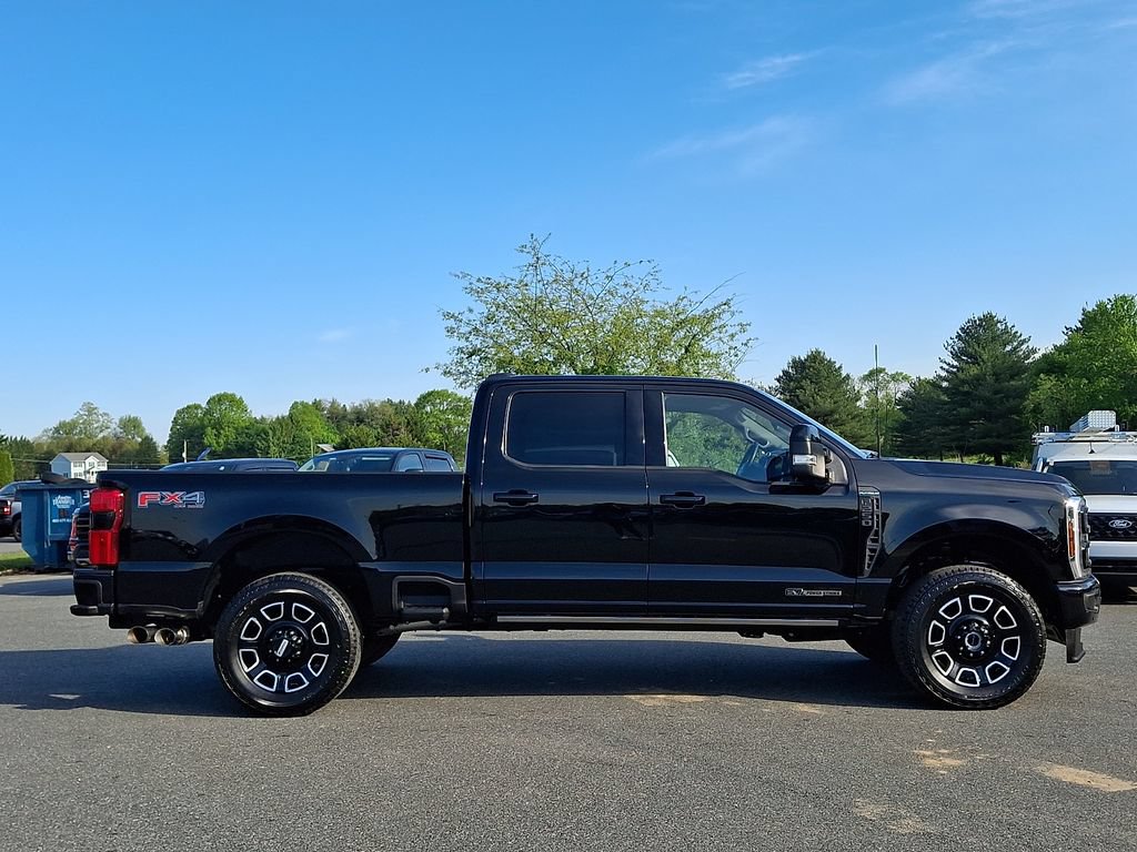 Used 2025 Ford F250 Platinum w/ FX4 Off-Road Package AWD/4WD image 7