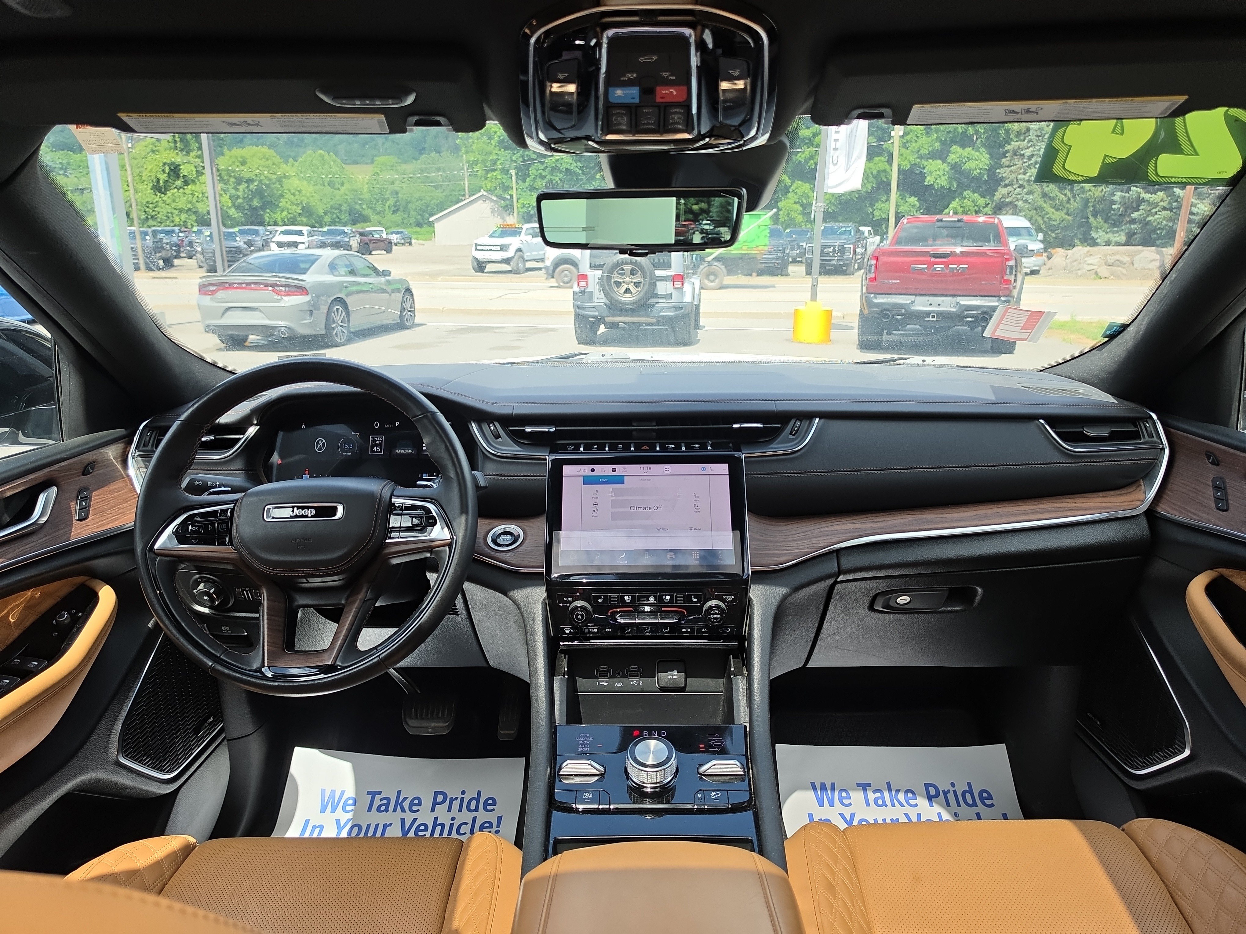 Used 2024 Jeep Grand Cherokee Summit w/ Adv Protech Group IV AWD/4WD image 15