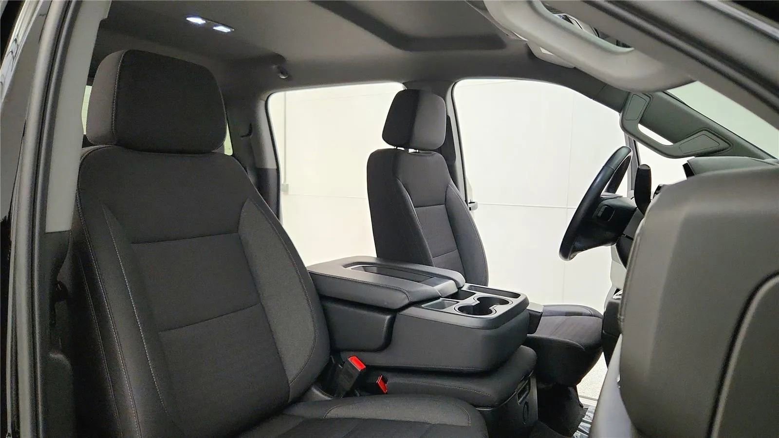 Used 2023 Chevrolet Silverado 1500 LT image 40