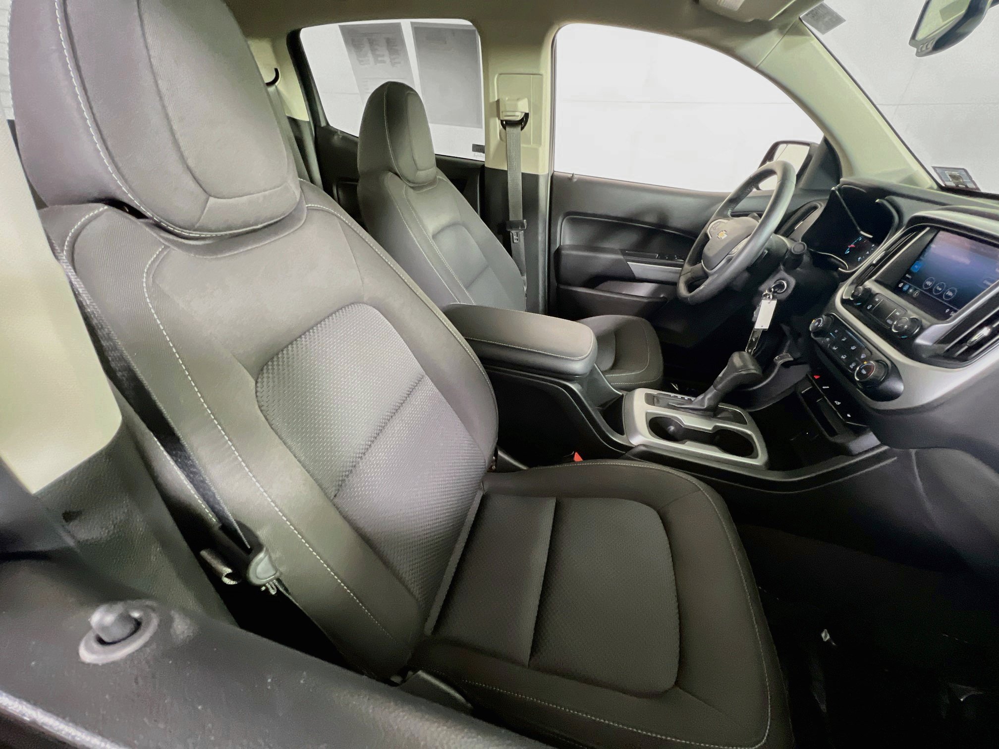 Used 2021 Chevrolet Colorado LT w/ LT Convenience Package AWD/4WD image 25