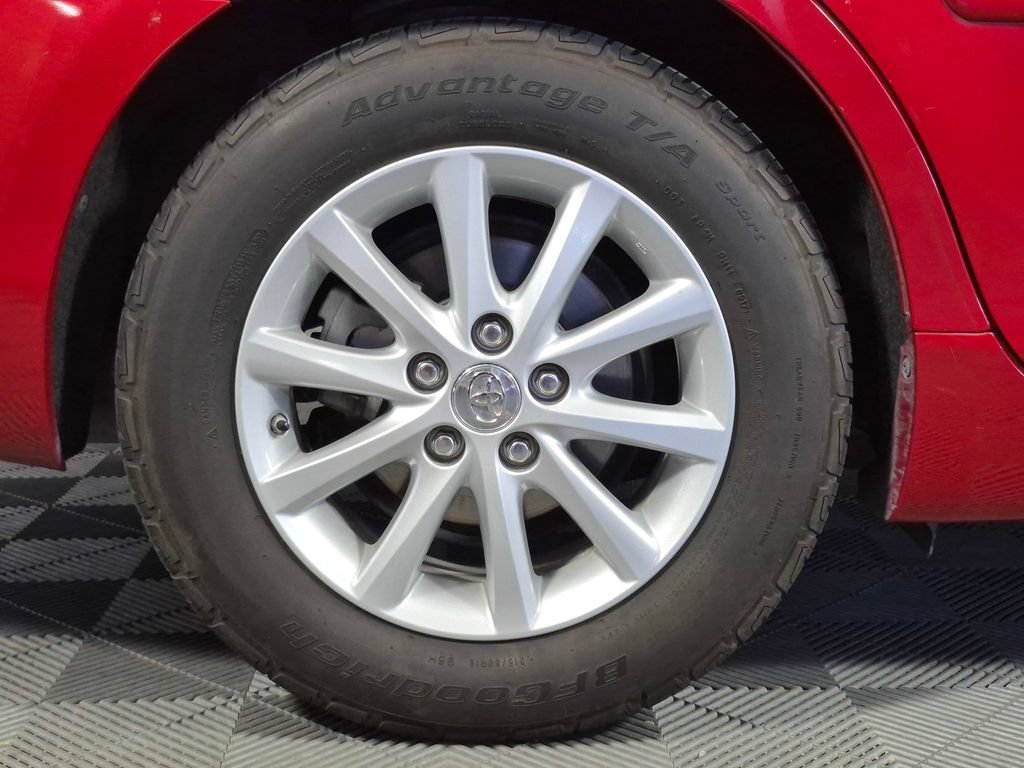 Used 2010 Toyota Camry XLE w/ Leather Pkg FWD image 26