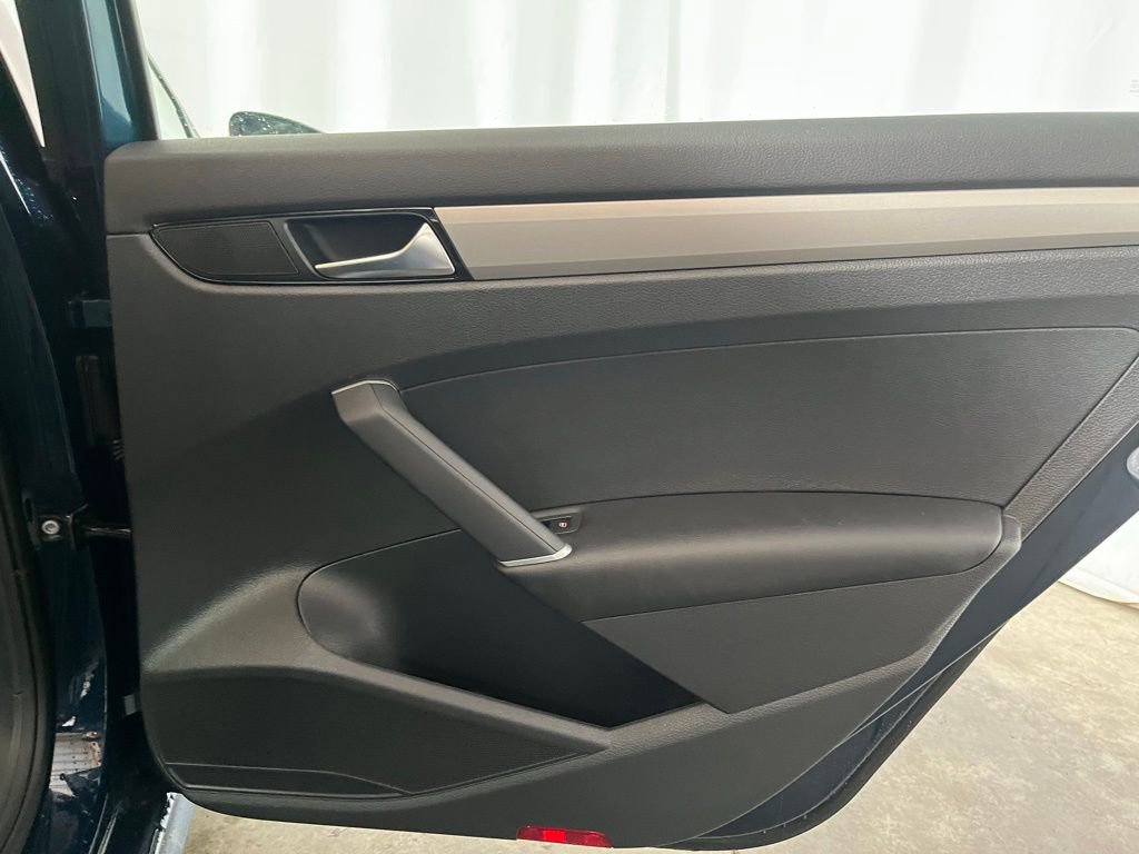 Certified 2021 Volkswagen Passat 2.0T S image 26