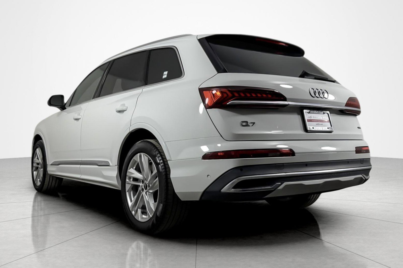 Used 2023 Audi Q7 2.0T Premium Plus w/ Premium Plus Package image 3