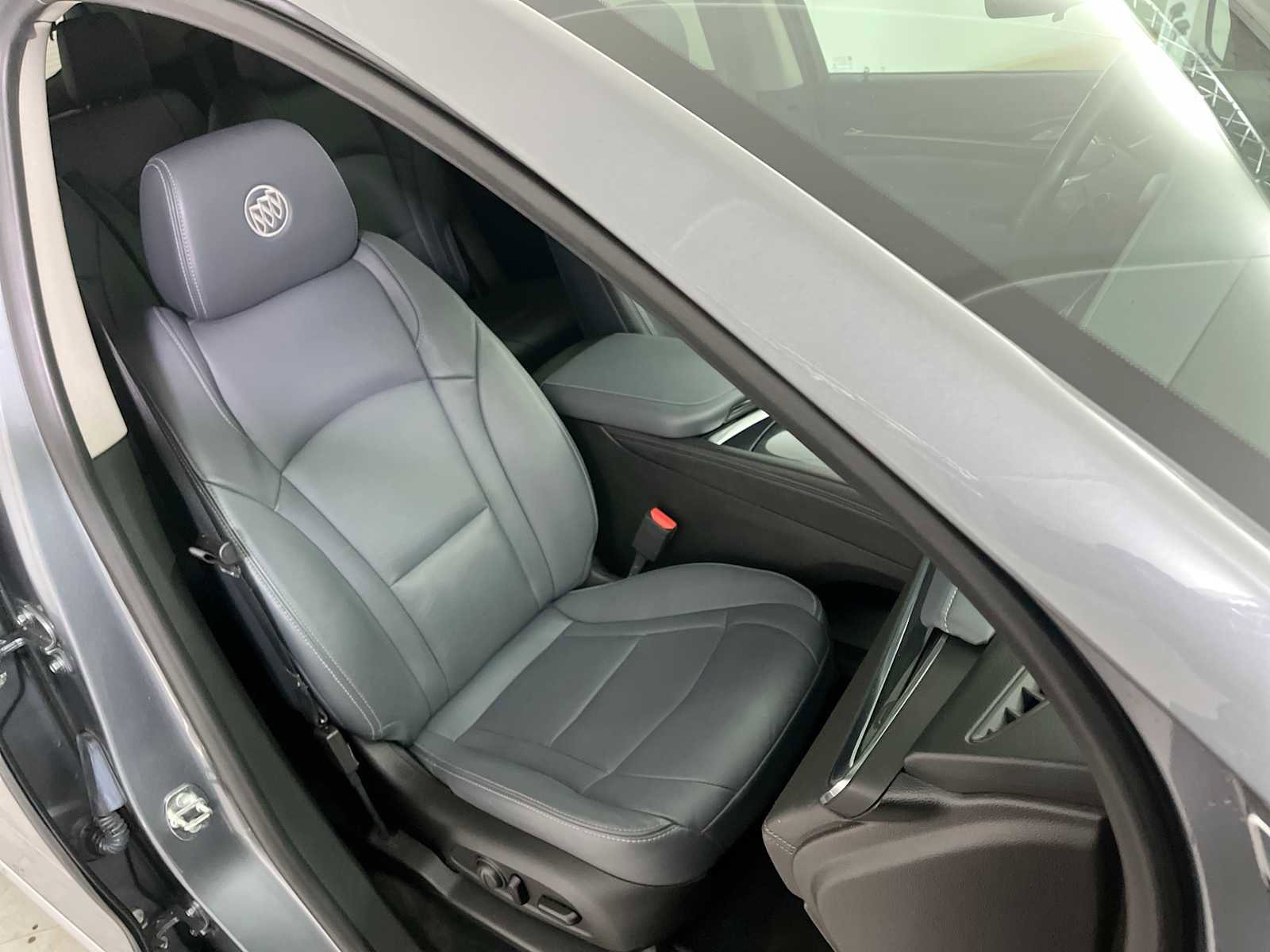 Used 2019 Buick Enclave Premium w/ Experience Buick Package AWD/4WD image 33