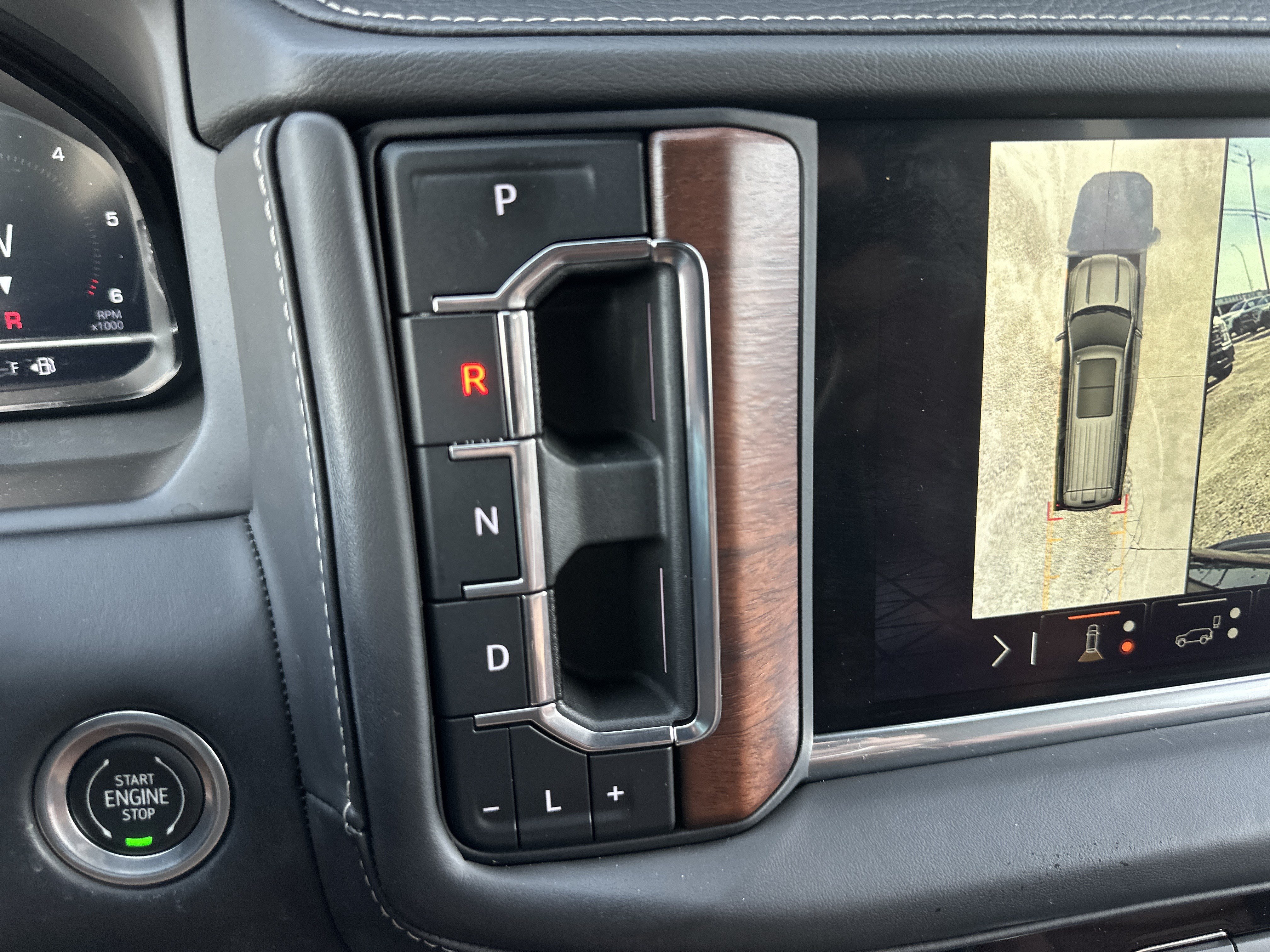 Certified 2023 GMC Yukon XL Denali Ultimate AWD/4WD image 33